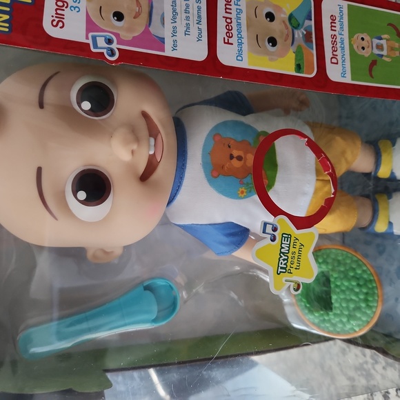 Cocomelon Deluxe Interactive JJ Doll - Picture 3 of 5